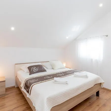 度假居 Five-bedroom In