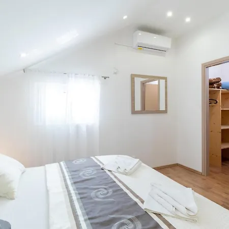 Five-bedroom In 度假居 普瑞兹巴