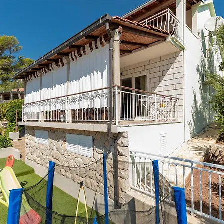 Five-bedroom In *