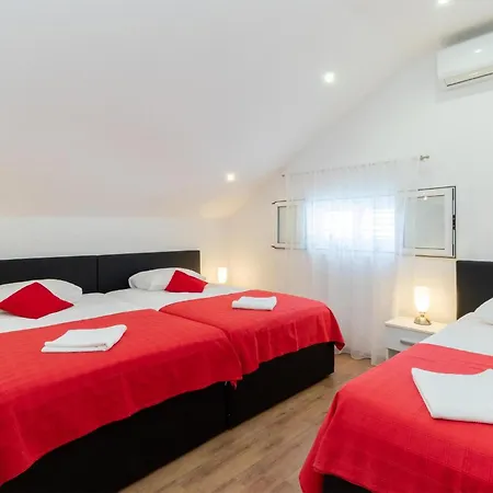 Σπίτι διακοπών Five-bedroom In *