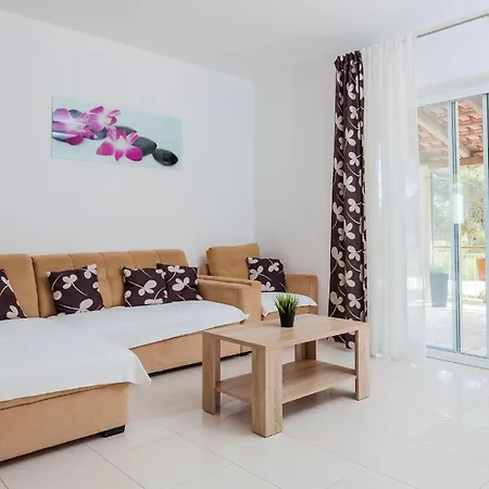 Holiday home Five-bedroom In *