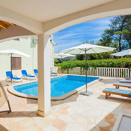 Gorgeous In With House Sea View Prizba